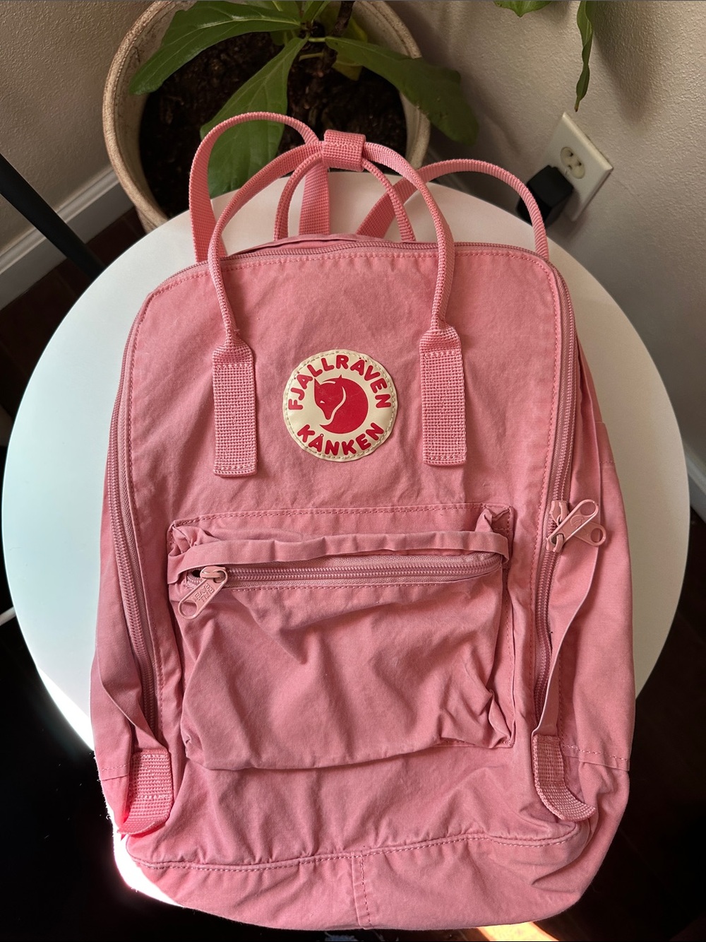 Fjallraven Kånken Backpack in Dusty Pink